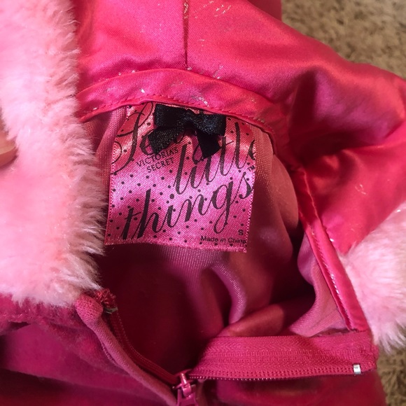Victoria’s Secret Santa baby outfit - Picture 4 of 6